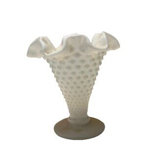 EUC VTG  4" Mini Vase White Milk Glass Hobnail Ruffled Rim Pedestal